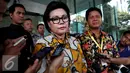  Wakil Ketua KPK Basaria Panjaitan memberikan keterangan pers, Jakarta, Rabu (2/11). Menurut Basaria bila terindikasi adanya pelanggaran maka KPK akan melakukan penanganan atau melimpahkannya ke penegak hukum lainnya. (Liputan6.com/Johan Tallo)