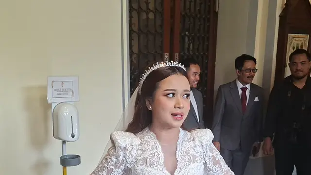 Gaun Pernikahan Brisia Jodie Dibuat oleh Desainer Diani Putri. Dok. Kapanlagi.com
