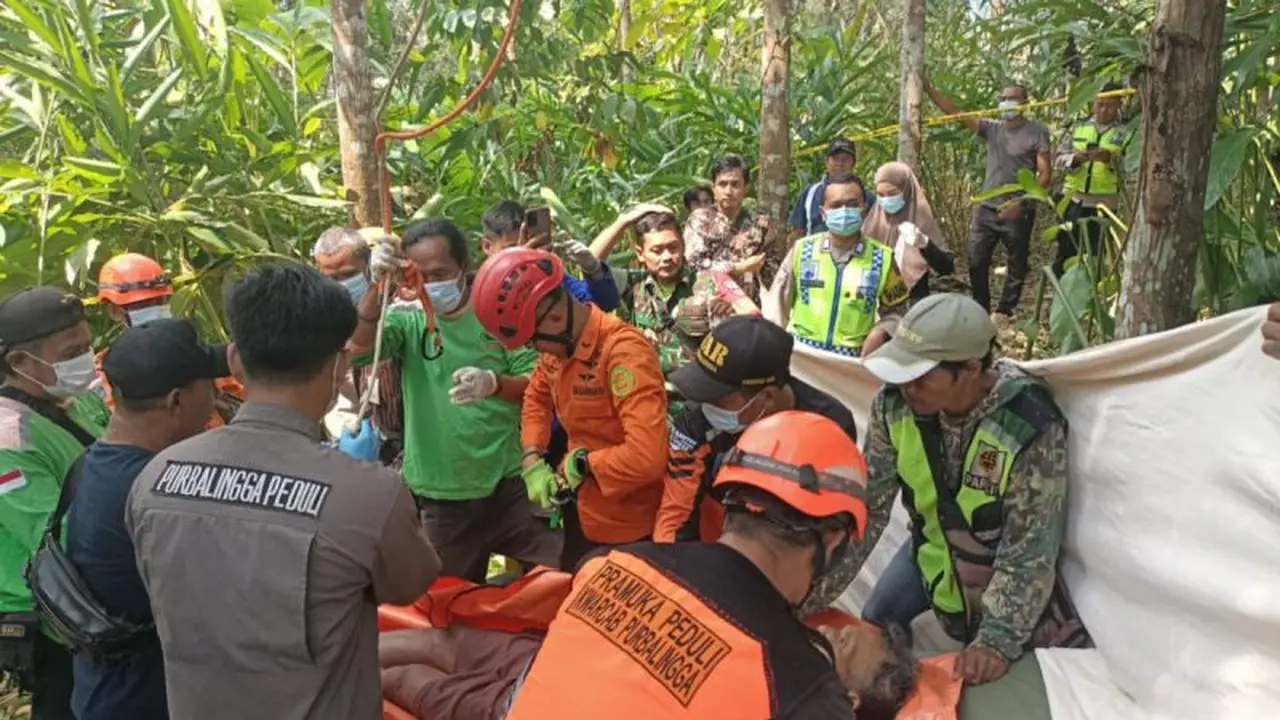 Lansia Ditemukan Meninggal di Atas Pohon Kelapa