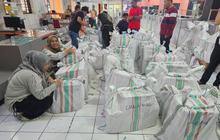 Pemprov Sulsel Kirim Bantuan Sembako dan Perlengkapan Bayi ke Korban Bencana di Sumatra