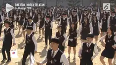 Tanggal 25 Oktober ditetapkan sebagai Hari Dokdo oleh organisasi sipil Korea pada tahun 2000 untuk menunjukkan kemauan kuat Korea untuk melindungi wilayah tersebut terhadap klaim teritorial dari negara lain.