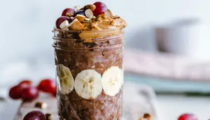 Jangan Asal Makan Sebelum Berkendara, 10 Makanan Ini Bisa Bikin Ngantuk