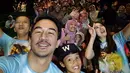 Kegiatan Aura Kasih juga terlihat dalam akun instagramnya. Ia ikut mempromosikan nonton bareng film Surat Kecil Untuk Tuhan. Bersama dengan Joe Taslim, ia terlihat nobar di Bandung dan Karawang. (Instagram/aurakasih)