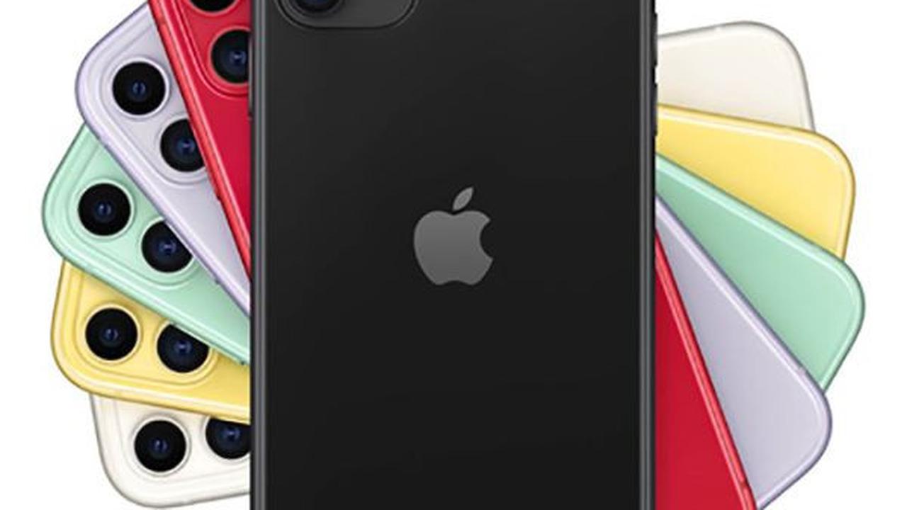 Sama dengan versi 64 GB, iPhone 11 dengan penyimpanan 128 GB juga telah mengalami penurunan harga sebelum masa Lebaran tahun ini. Ditawarkan dalam warna yang sama, iPhone 11 128 GB dapat dibeli dengan harga Rp7.499.000,00.<br>