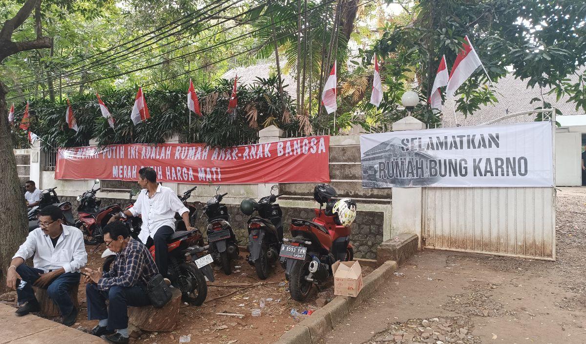 Rumah Sempat Direnovasi