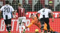 Kiper Juventus Akui Sudah Tahu Arah Tendangan Penalti Higuain