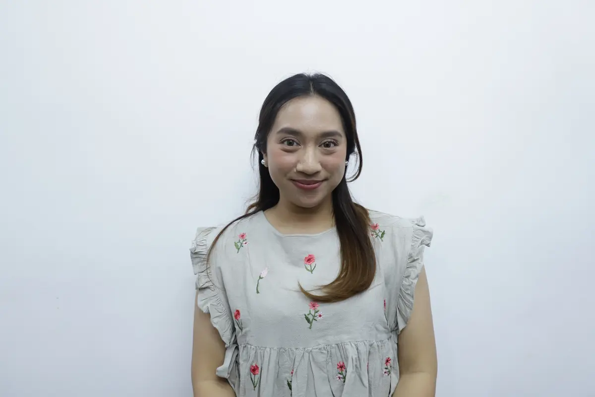 wanita januari menyikapi orang lain