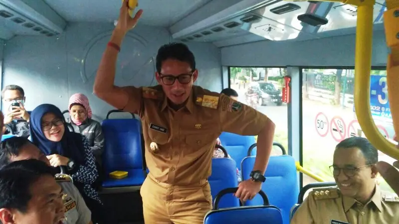 Anies Baswedan transjakarta