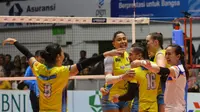 Bandung bjb Tandamata saat bertanding melawan Jakarta PGN Popsivo Polwan, Kompetisi Proliga 2020 di GOR Tri Darma Gresik, Jawa Timur, Sabtu (29/2).