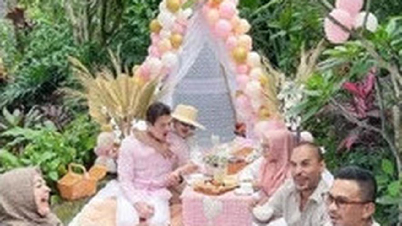 Tak Lagi Dihuni, 5 Potret Rumah Mewah Syahrini Bergaya Eropa Klasik di Bogor - Estetik dengan Nuansa Serba Putih