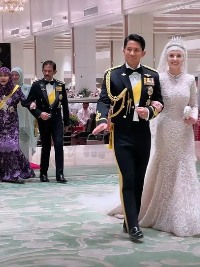 Detail Gaun Anisha Rosnah yang Glamor Maksimal Bertabur Berlian di Majlis Persantapan Diraja, Kontras dengan Makeup Minimalis