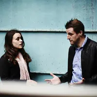 Debat memicu komunikasi antara pasangan tetap terjalin. (Foto: playbuzz.com)