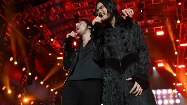 [Fimela] Dewa 19 di Bandung