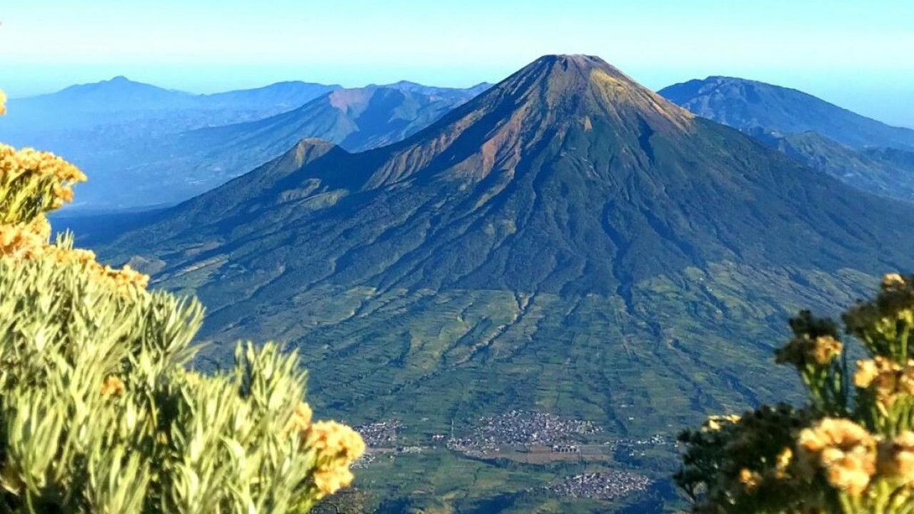 4. Gunung Sumbing