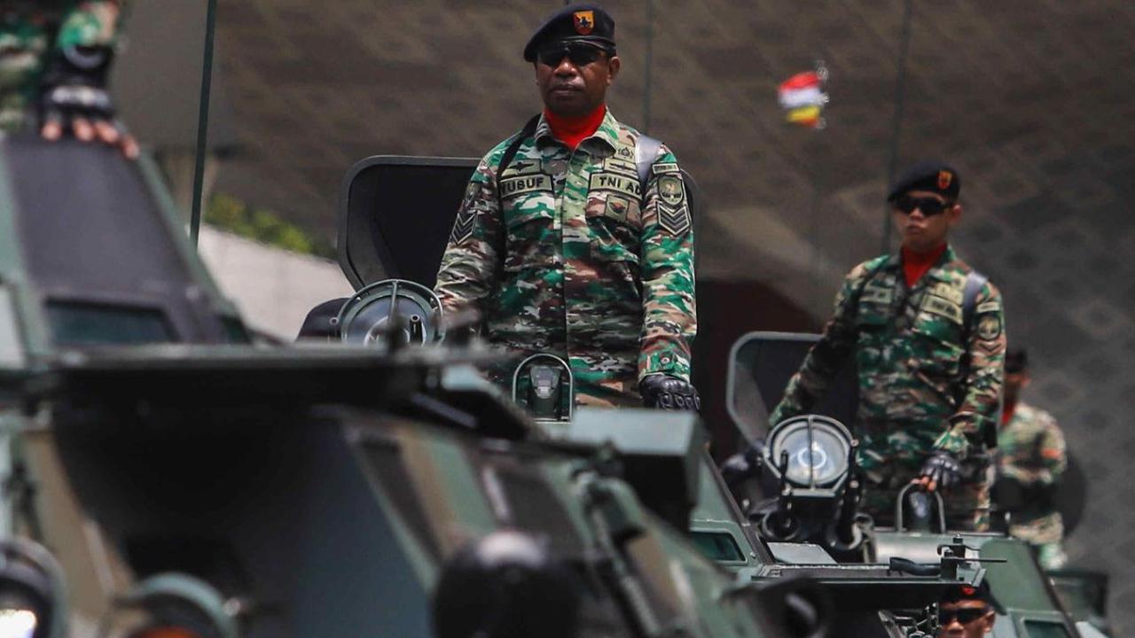 Sebanyak 4.630 personel pasukan dan 130 Alutsista dikerahkan dalam gladi bersih menyambut HUT TNI ke-78.