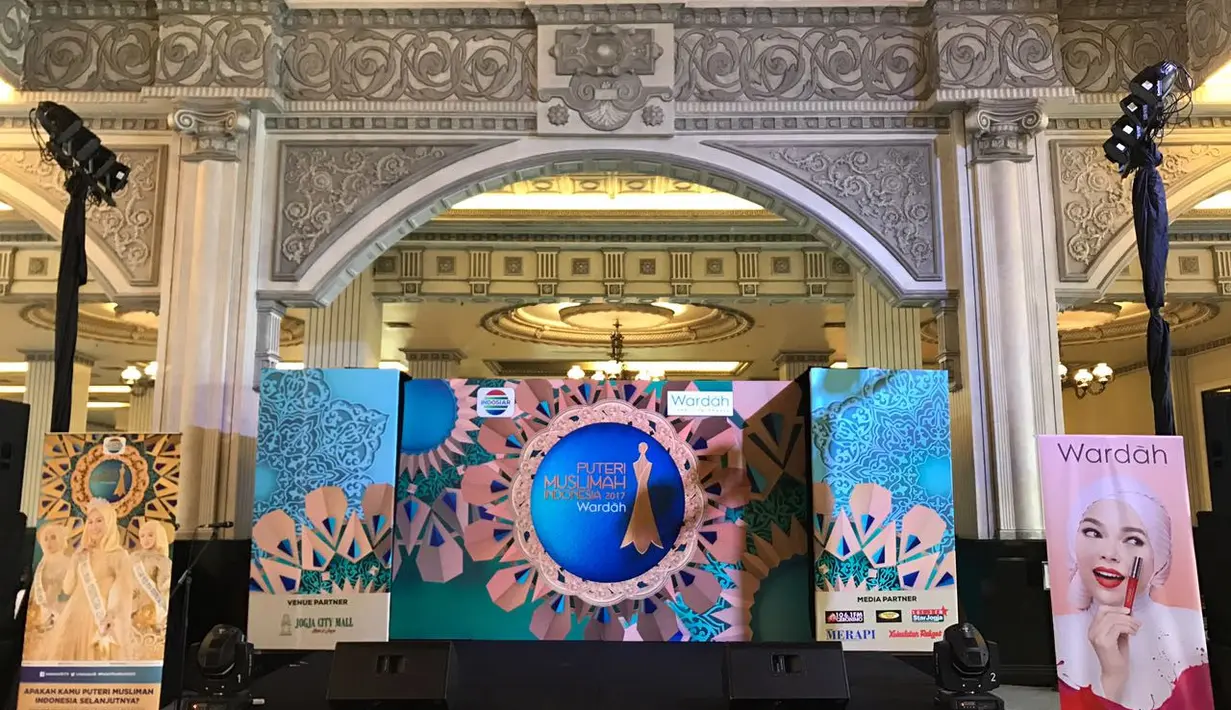 Ajang Puteri Muslimah Indonesia memang bertujuan menacari wanita muda berhijab yang cantik dan berbakat, serta berahlak baik.  (Indosiar)