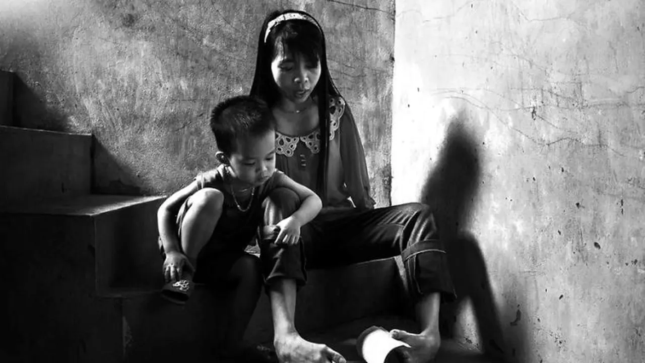 Kehilangan Tangan Akibat Perang, Gadis Ini Jadi Guru Buat Ponakan