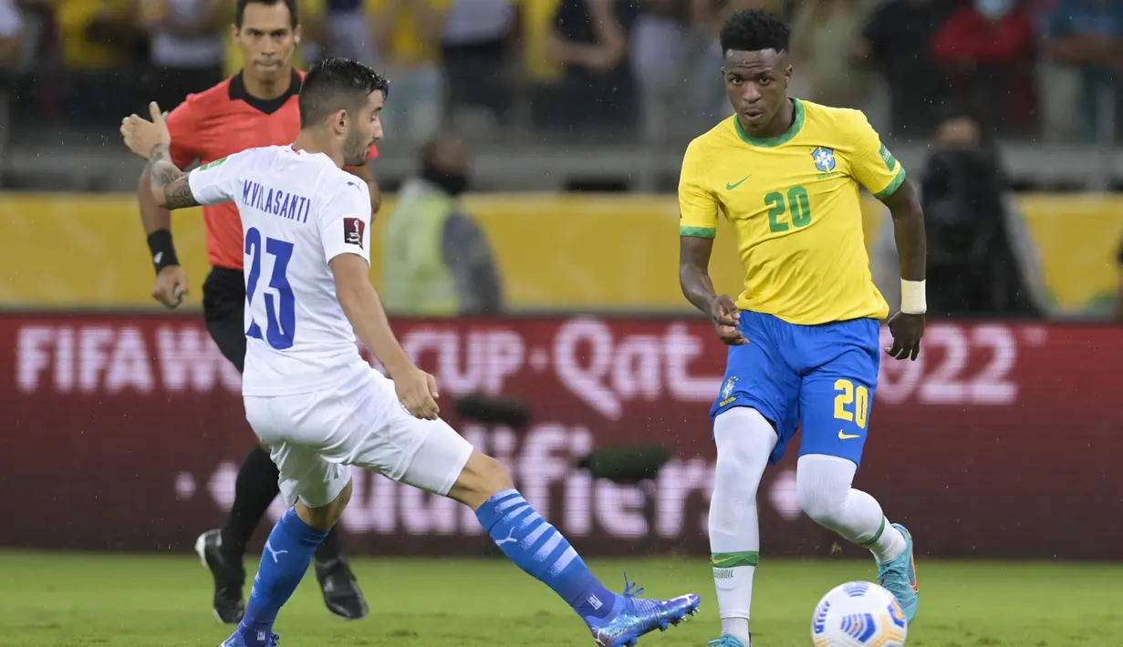 Vinicius Junior. Pada putaran final Piala Dunia 2022, Grup G dihuni oleh Brasil, Serbia, Swiss dan Kamerun. Sayap kiri Brasil berusia 22 tahun, Vinicius Junior menjadi pemain dengan nilai pasar tertinggi dari seluruh pemain di Grup G dengan nilai 100 juta Euro atau setara Rp1,5 triliun. Bersama Timnas Brasil ia telah mengoleksi 14 caps dengan torehan 1 gol sejak melakukan debut pada 11 September 2019. (AFP/Douglas Magno)
