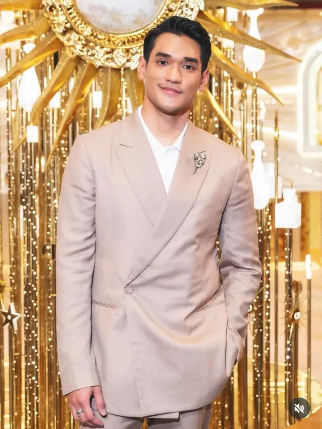 Pilihan Afgan Saat Pakai Jas