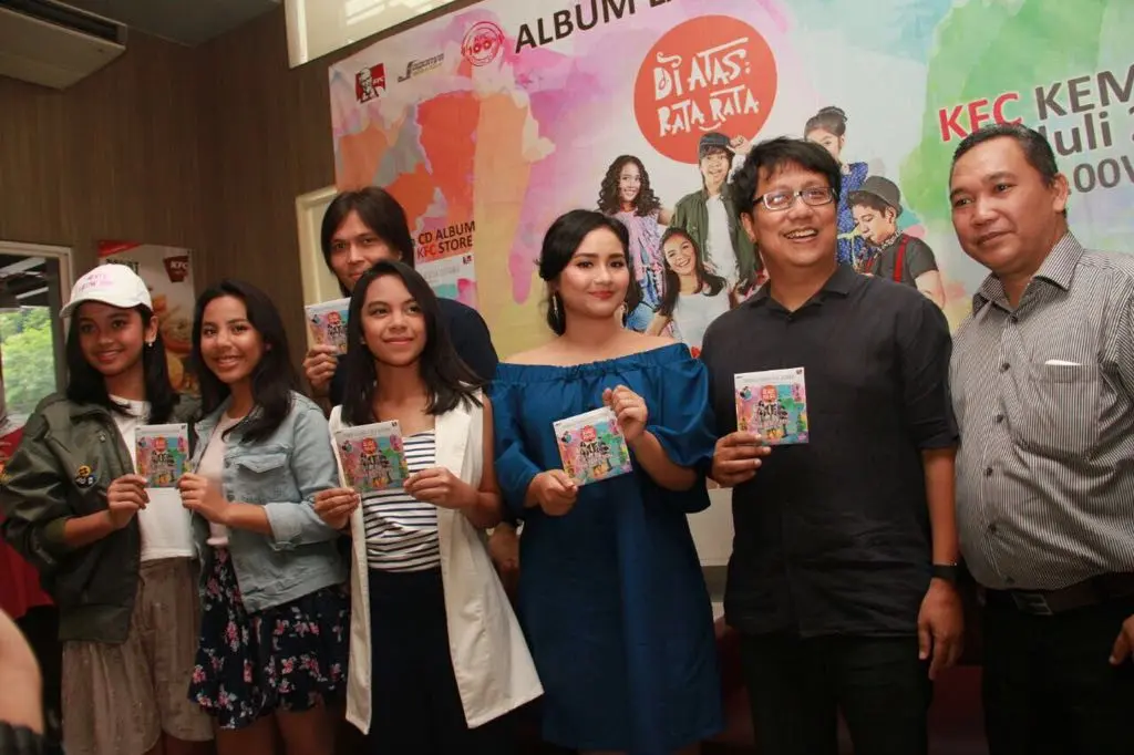 Gita Gutawa dan Erwin Gutawa membidani album Di Atas Rata Rata