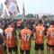 Ratusan suporter Persija Jakarta, The Jakmania, menyerbu latihan tim kebanggaannya di Persija Training Ground, Depok, pada Jumat (8/5/2026) pagi WIB. (Bola.com/Muhammad Iqbal Ichsan)
