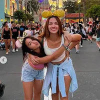 Potret Nia Ramadhani dan Mikhayla (Sumber: Instagram/ramadhaniabakrie)