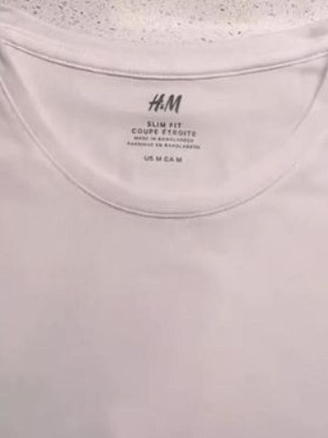 Viral, Ini Cara Mudah Bersihkan Noda Makeup di Baju Pakai Busa Pencukur