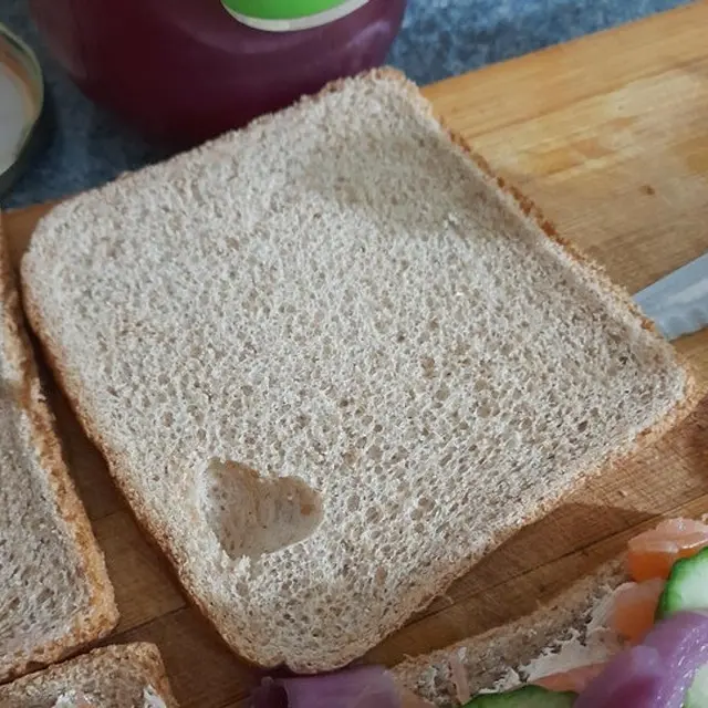 Terbentuk Tanpa Sengaja, 6 Bentuk Love di Barang hingga Makanan Ini Unik