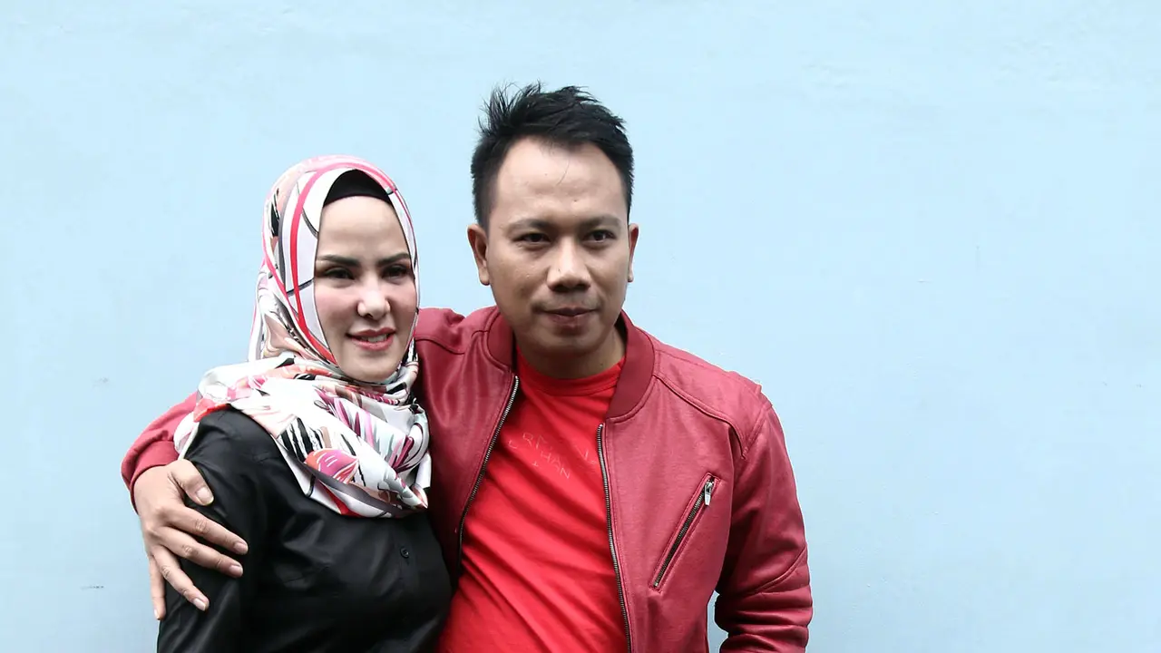 [Bintang] Vicky Prasetyo dan Angel Lelga