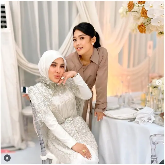 9 Potret Tamu Artis di Birthday Party Syahrini ke-45, Digelar Privat dan Mewah