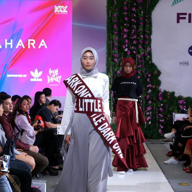 Tiga Karakter Berbeda Karya Jenahara Di Fimela Fest 2018 Fashion Fimela Com