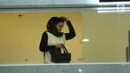 Istri Setya Novanto, Deisti Astriani Tagor usai menjalani pemeriksaan di Gedung KPK, Jakarta, Senin (22/1). Deisti diperiksa terkait kasus dugaan merintangi penyidikan perkara e-KTP dengan tersangka Fredrich Yunadi. (Liputan6.com/Helmi Fithriansyah)