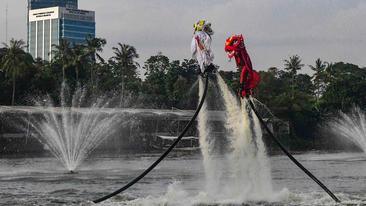FOTO: Aerial Lion Dance Semarakkan Festival Imlek Jakarta 2026