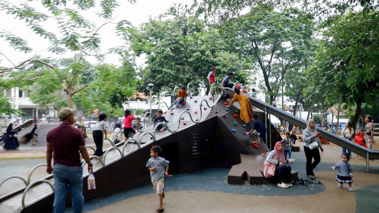 FOTO: Serunya Mengisi Libur Akhir Pekan di Tebet Eco Park
