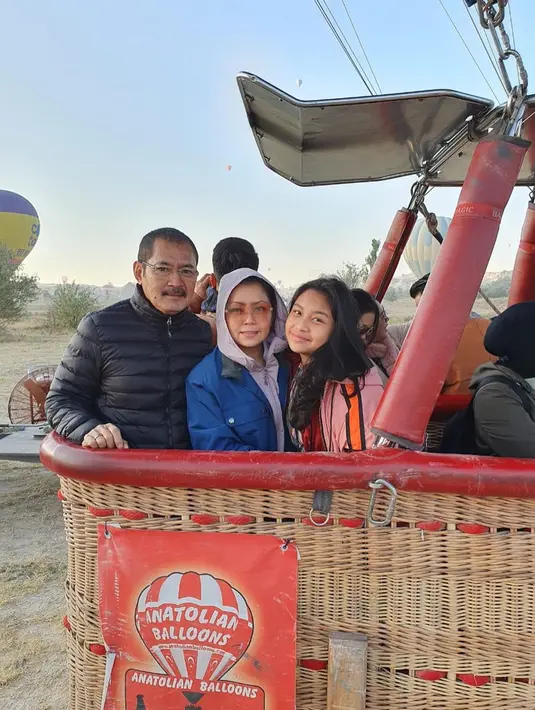 Mayangsari dan Bambang Trihatmojo (Instagram/mayangsaritrihatmodjoreal)