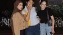 Untuk memaksimalkan gaya, Enzy juga tampil dominan dengan lipstik berwarna.  [foto: Instagram/ Enzy Storia]
