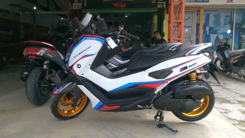 Yamaha NMax