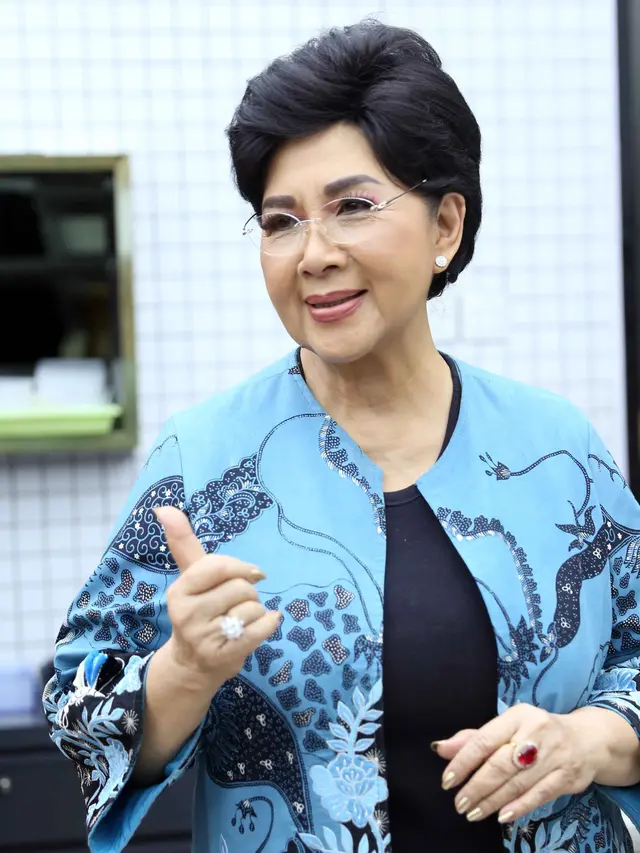 [Bintang] Titiek Puspa