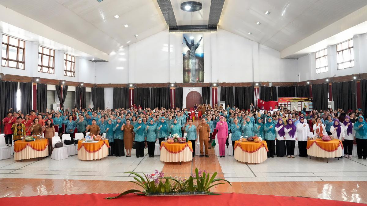 Tri Tito Ajak Masyarakat Tana Toraja Cegah HIV dan TBC
