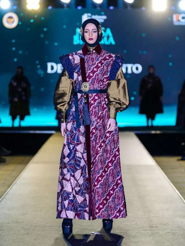 Inspirasi Baju Lebaran dari Koleksi Desainer yang Tampil di Riyadh Arab Saudi, Ada Abaya Berbahan Songket Silungkang