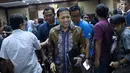 Setya Novanto bersiap menjadi saksi pada sidang dugaan merintangi penyidikan korupsi e-KTP dengan terdakwa Fredrich Yunadi di Pengadilan Tipikor, Jakarta, Kamis (3/5). Sidang mendengar keterangan saksi. (Liputan6.com/Helmi Fithriansyah)