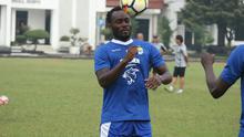 Michael Essien saat berlatih bersama Persib (Liputan6.com/ Kukuh Saokani)