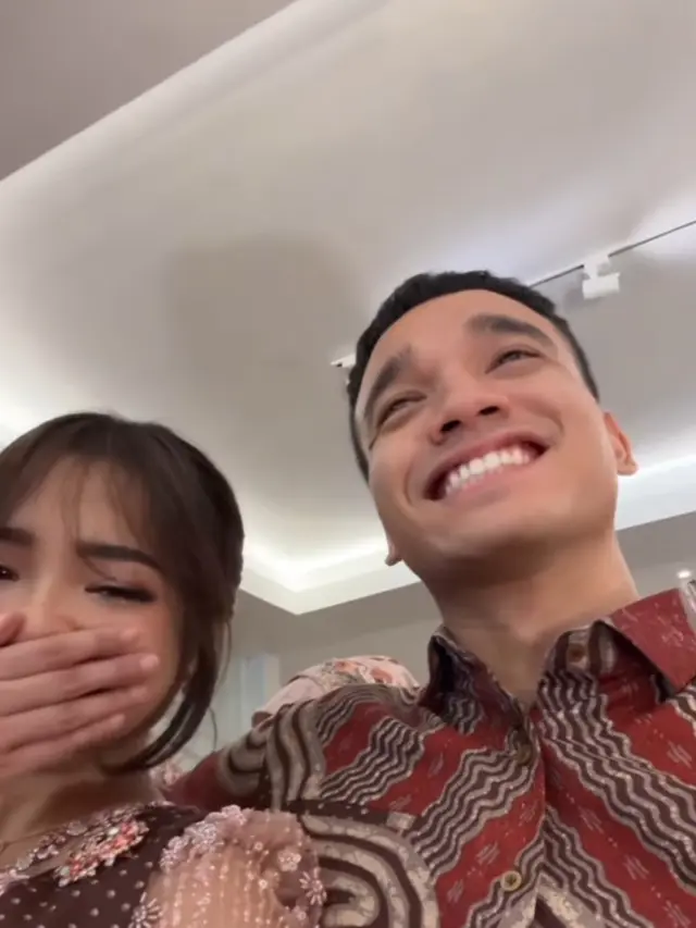 Frans Faisal Lamar Kekasih
