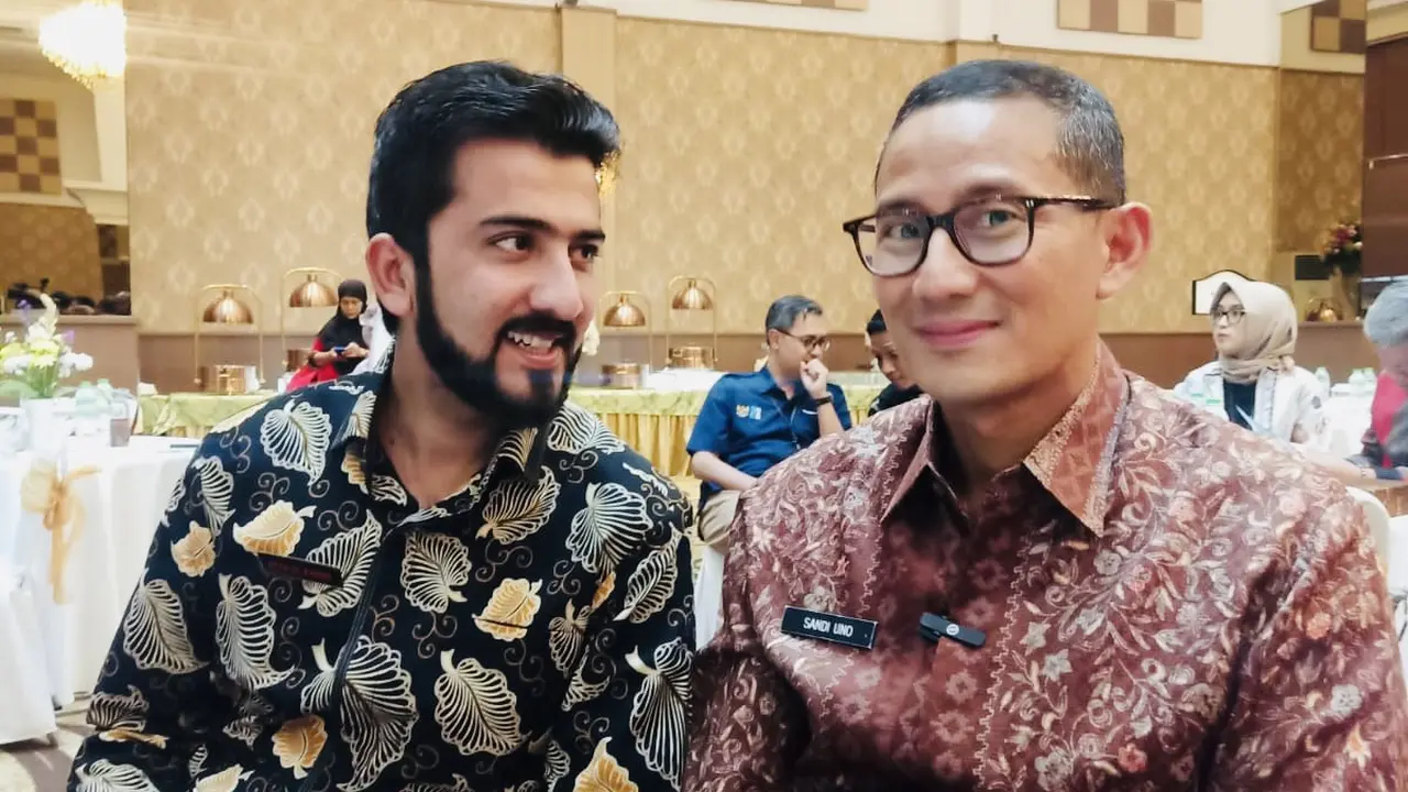 Selebgram Atta Ul Karim dan Sandiaga Uno