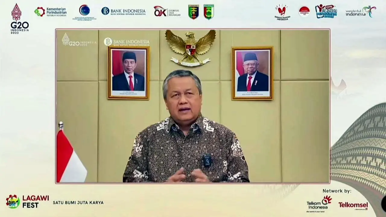 Gubernur Bank Indonesia Perry Warjiyo dalam Puncak Acara Gerakan Nasional Bangga Buatan Indonesia LAGAWIFEST 2022, di Lampung, Kamis (23/6/2022).