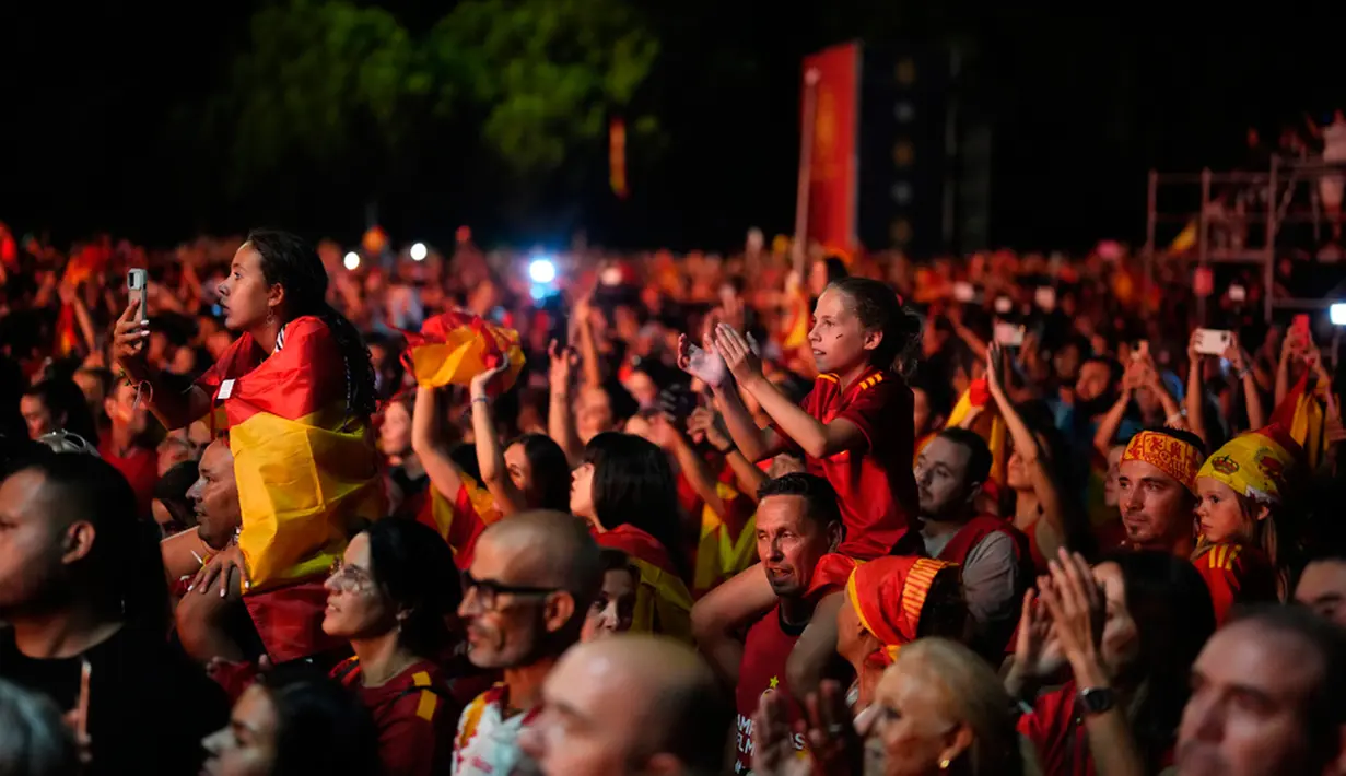 Spanyol berpesta merayakan gelar juara Piala Dunia Wanita 2023. (AP Photo/Manu Fernandez)