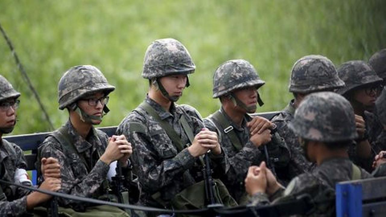Mayoritas tentara lelaki Korsel gemar dandan sebelum bertugas