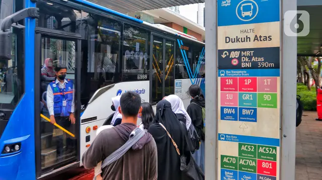 Kado HUT RI dari Pemprov DKI, Tarif Transportasi Cuma Rp 1