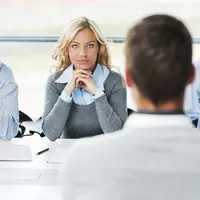 Jangan takut memiliki pengalaman buruk di tempat kerja yang dulu. Begini caranya mengubah pengalaman itu menjadi nilai plus. | via: huffpost.com