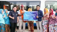 Erick Thohir merealisasikan bantuan bus wisata untuk Kampung Lawas Maspati Kota Surabaya. (Ist)